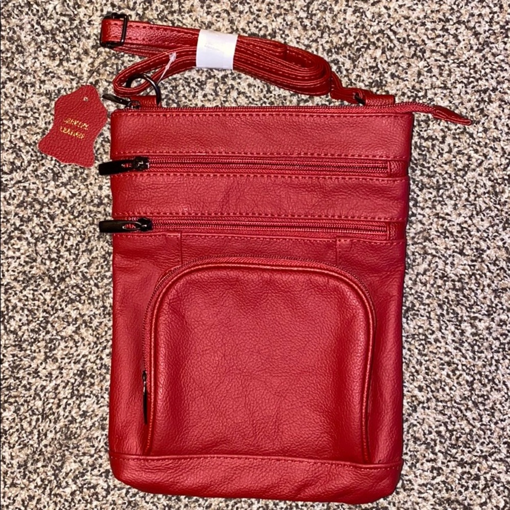 Super Soft Leather Plus Size Crossbody - Picture 5 of 6